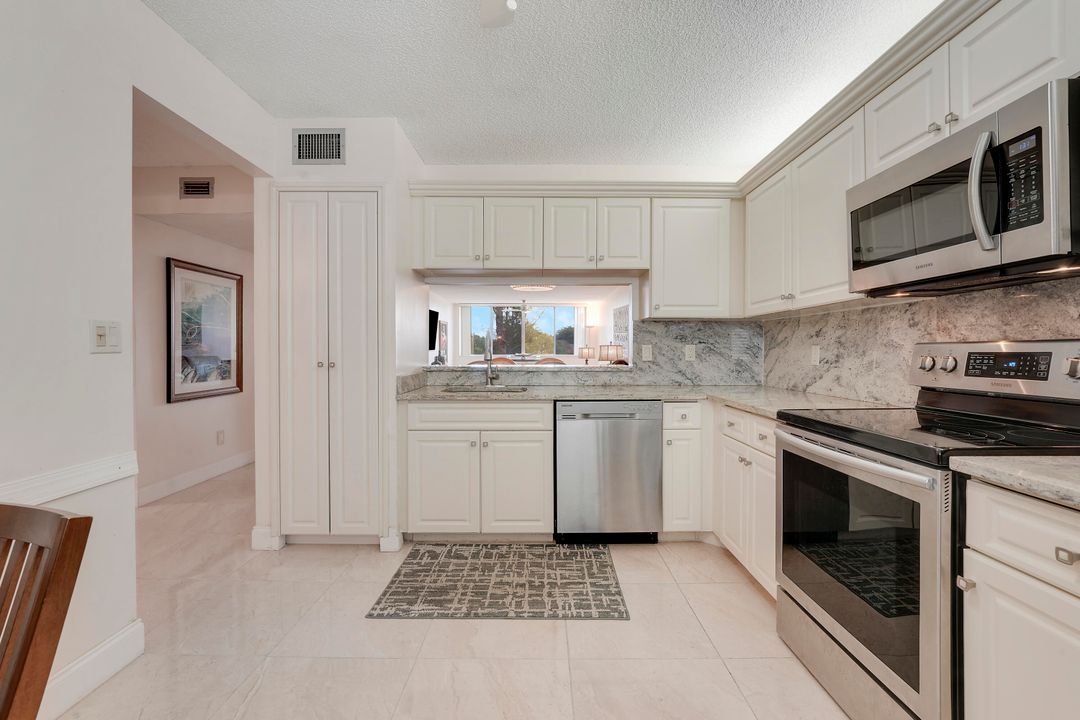 For Rent: $2,400 (3 beds, 2 baths, 1505 Square Feet)