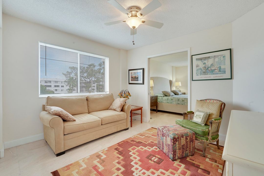 For Rent: $2,400 (3 beds, 2 baths, 1505 Square Feet)