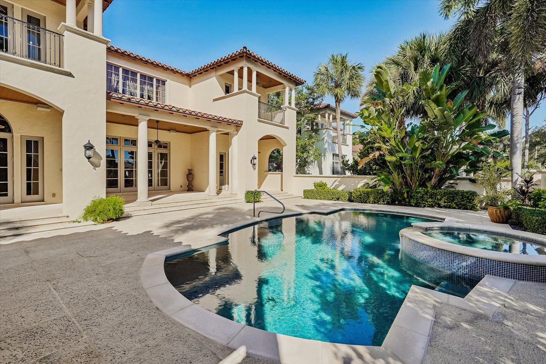 На продажу: $6,900,000 (5 спален, 5 ванн, 5479 Квадратных фут)
