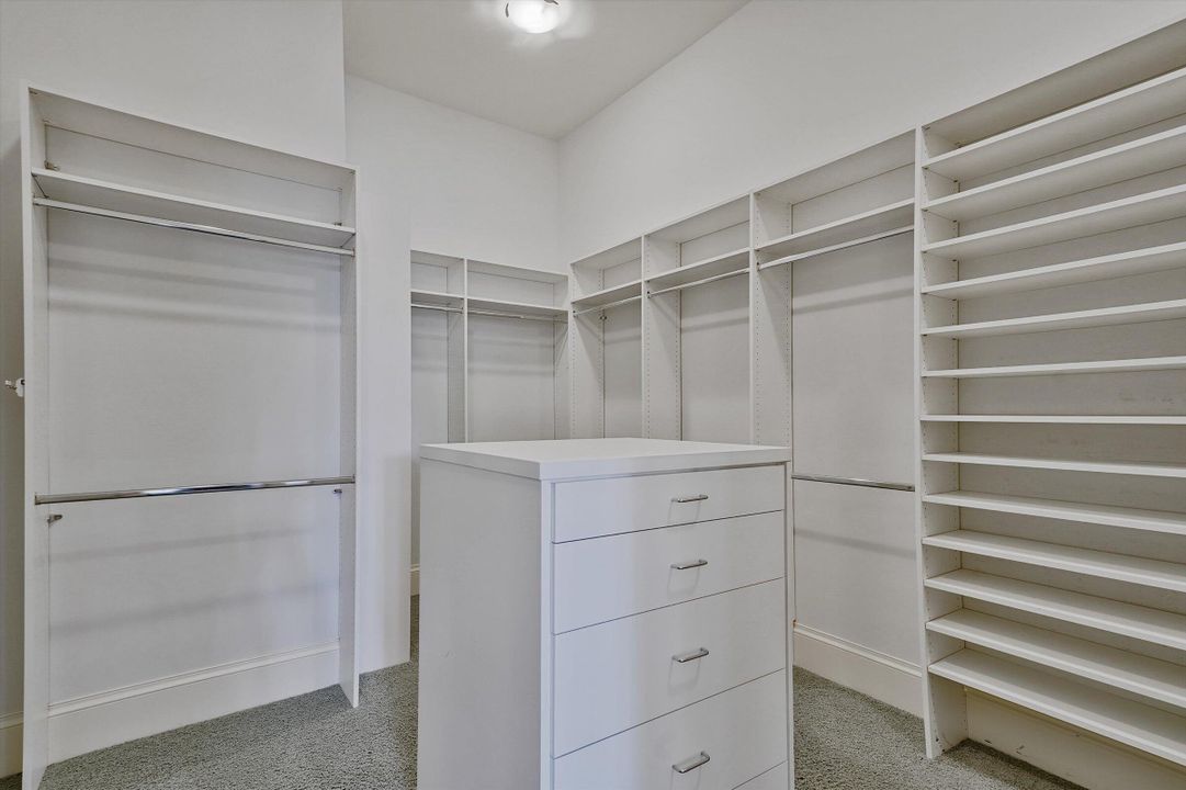 На продажу: $6,900,000 (5 спален, 5 ванн, 5479 Квадратных фут)