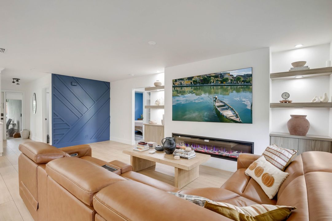 На продажу: $599,900 (3 спален, 2 ванн, 1827 Квадратных фут)