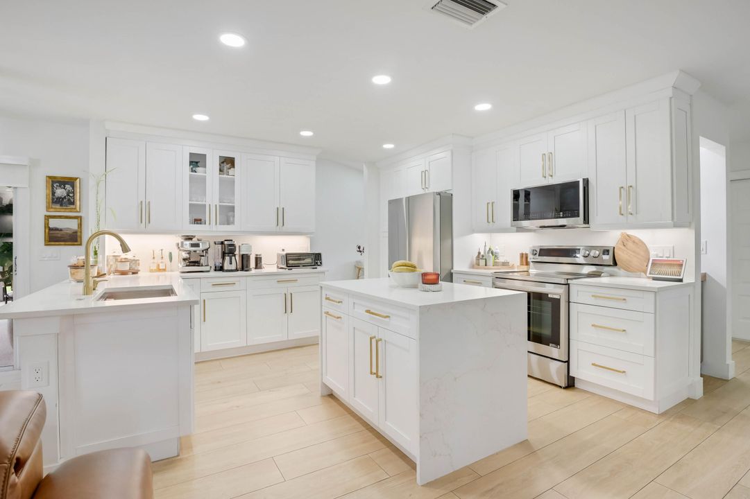 На продажу: $599,900 (3 спален, 2 ванн, 1827 Квадратных фут)