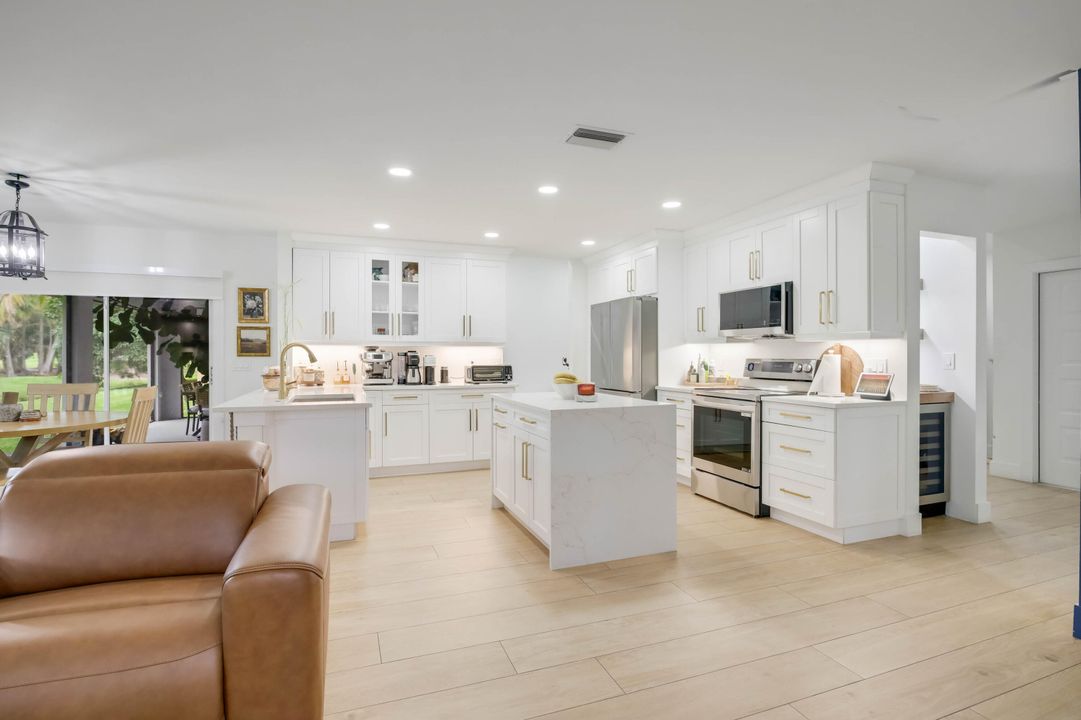 На продажу: $599,900 (3 спален, 2 ванн, 1827 Квадратных фут)