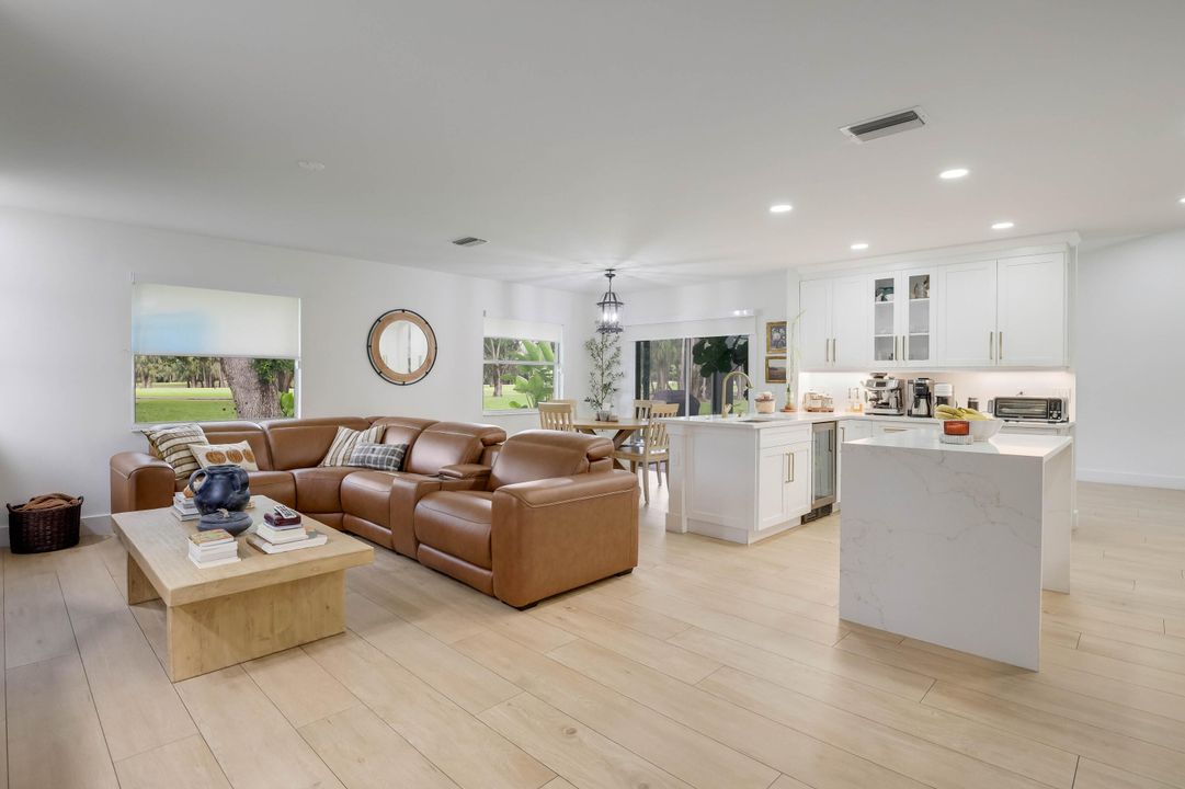 На продажу: $599,900 (3 спален, 2 ванн, 1827 Квадратных фут)