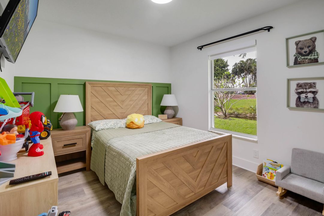 На продажу: $599,900 (3 спален, 2 ванн, 1827 Квадратных фут)