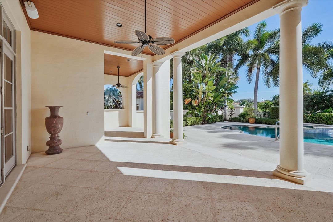 На продажу: $6,900,000 (5 спален, 5 ванн, 5479 Квадратных фут)