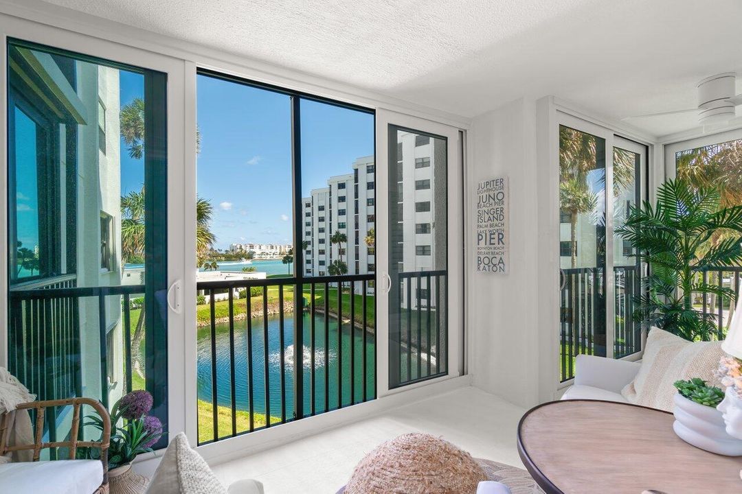 En Venta: $818,800 (2 camas, 2 baños, 1639 Pies cuadrados)