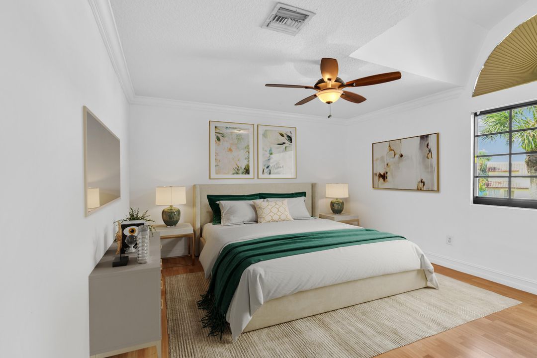 Active With Contract: $399,500 (2 beds, 2 baths, 1109 Square Feet)