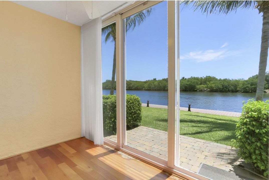 Active With Contract: $3,500 (3 beds, 2 baths, 1312 Square Feet)