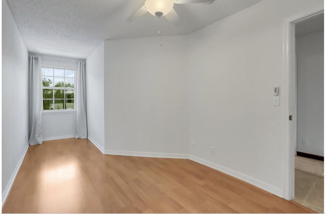 Active With Contract: $3,500 (3 beds, 2 baths, 1312 Square Feet)