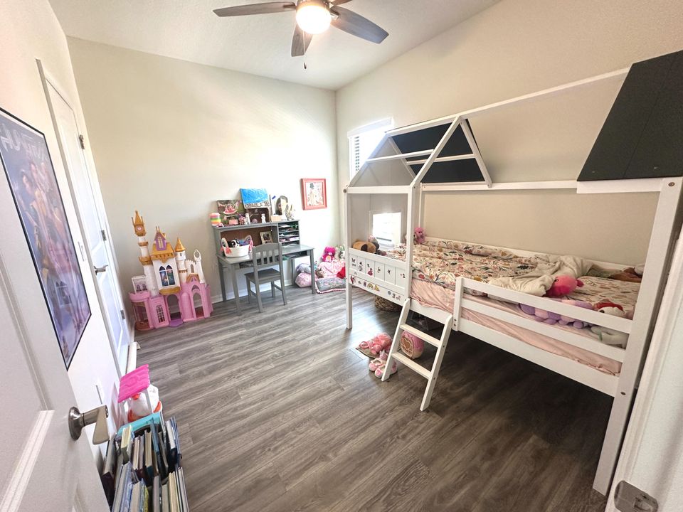 En Renta: $5,000 (5 camas, 3 baños, 2682 Pies cuadrados)