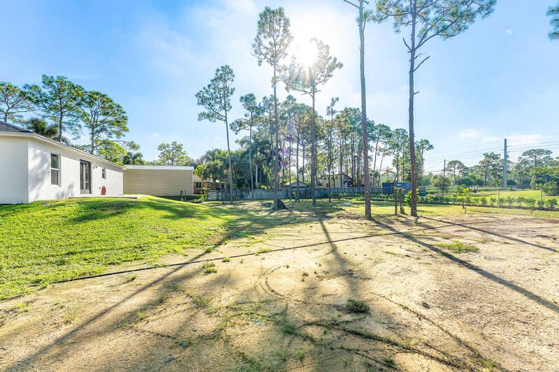 For Sale: $685,000 (3 beds, 2 baths, 1515 Square Feet)