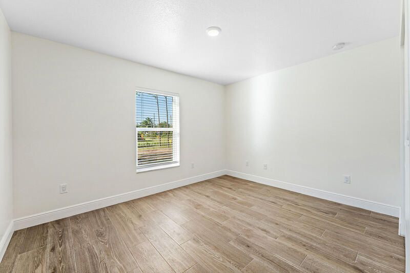 For Sale: $685,000 (3 beds, 2 baths, 1515 Square Feet)