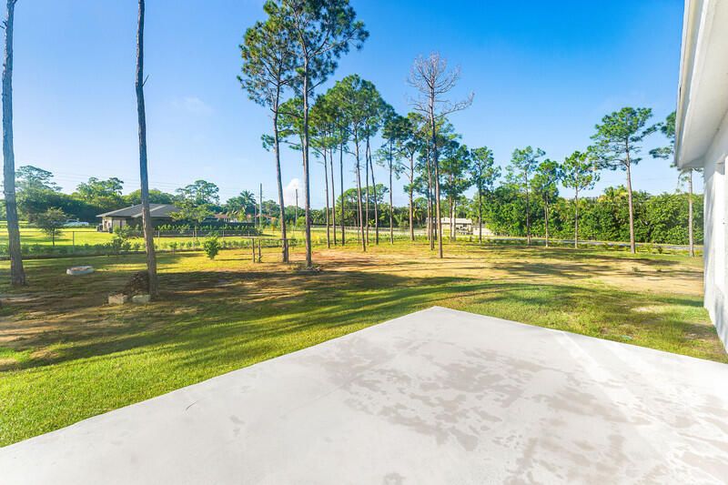 For Sale: $685,000 (3 beds, 2 baths, 1515 Square Feet)