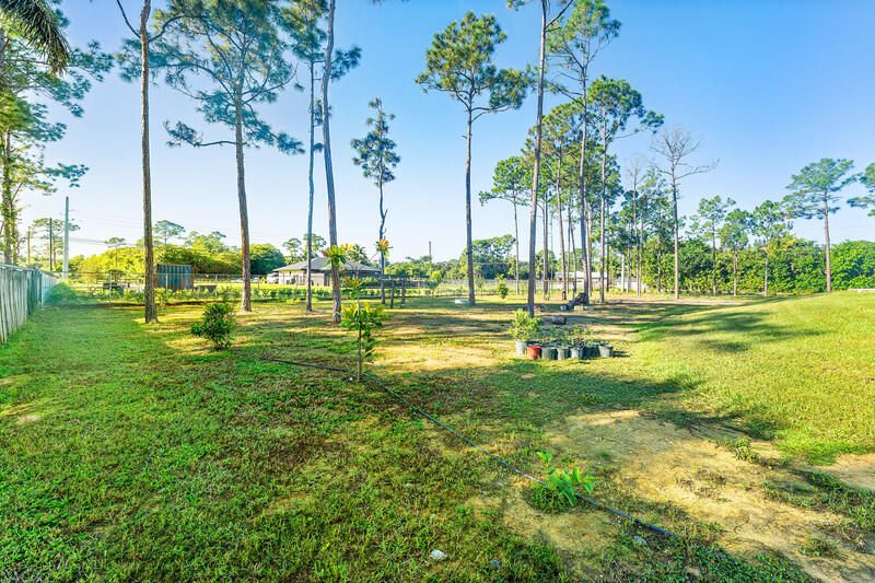 For Sale: $685,000 (3 beds, 2 baths, 1515 Square Feet)