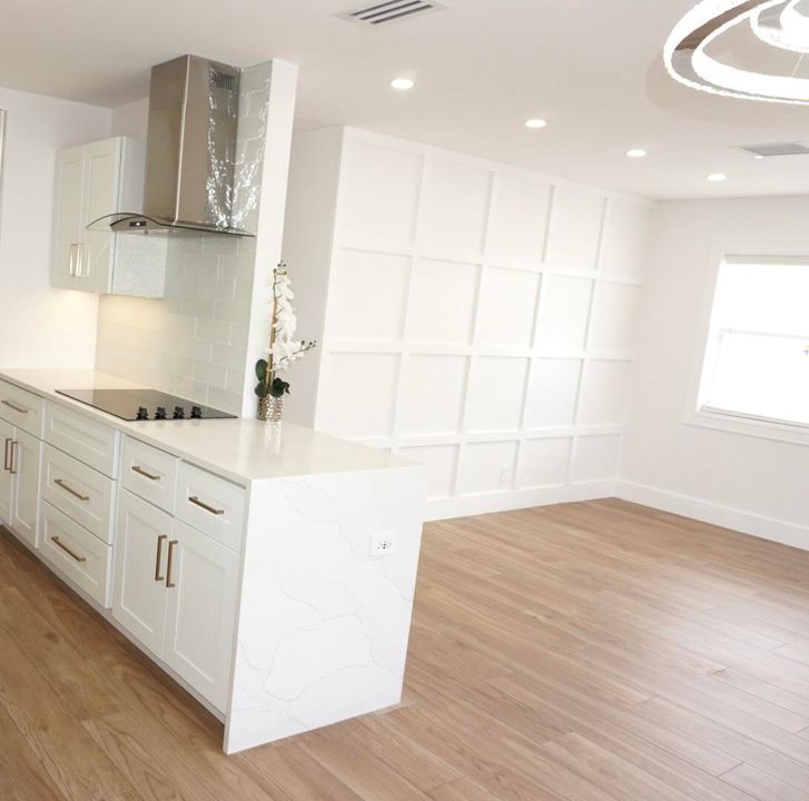 Active With Contract: $4,200 (4 beds, 1 baths, 1470 Square Feet)