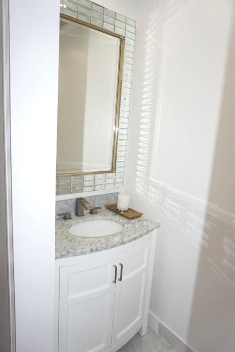 Active With Contract: $4,200 (4 beds, 1 baths, 1470 Square Feet)