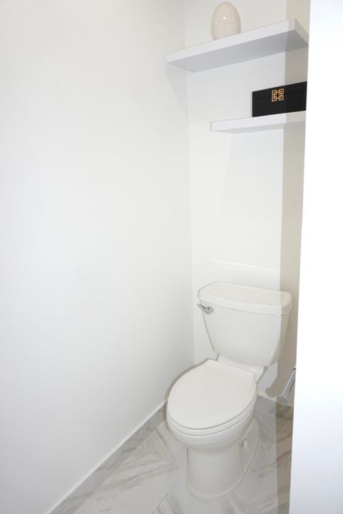 Active With Contract: $4,200 (4 beds, 1 baths, 1470 Square Feet)