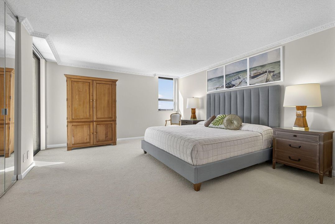 For Sale: $889,000 (2 beds, 2 baths, 1661 Square Feet)