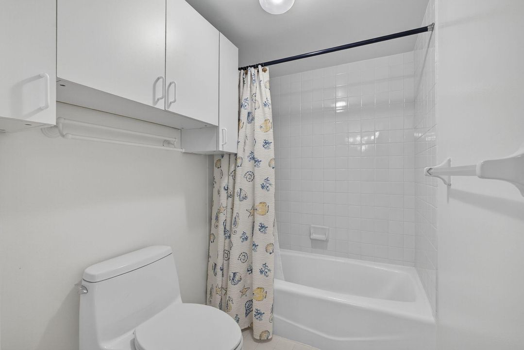 For Sale: $889,000 (2 beds, 2 baths, 1661 Square Feet)