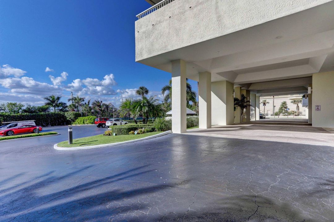 For Sale: $889,000 (2 beds, 2 baths, 1661 Square Feet)