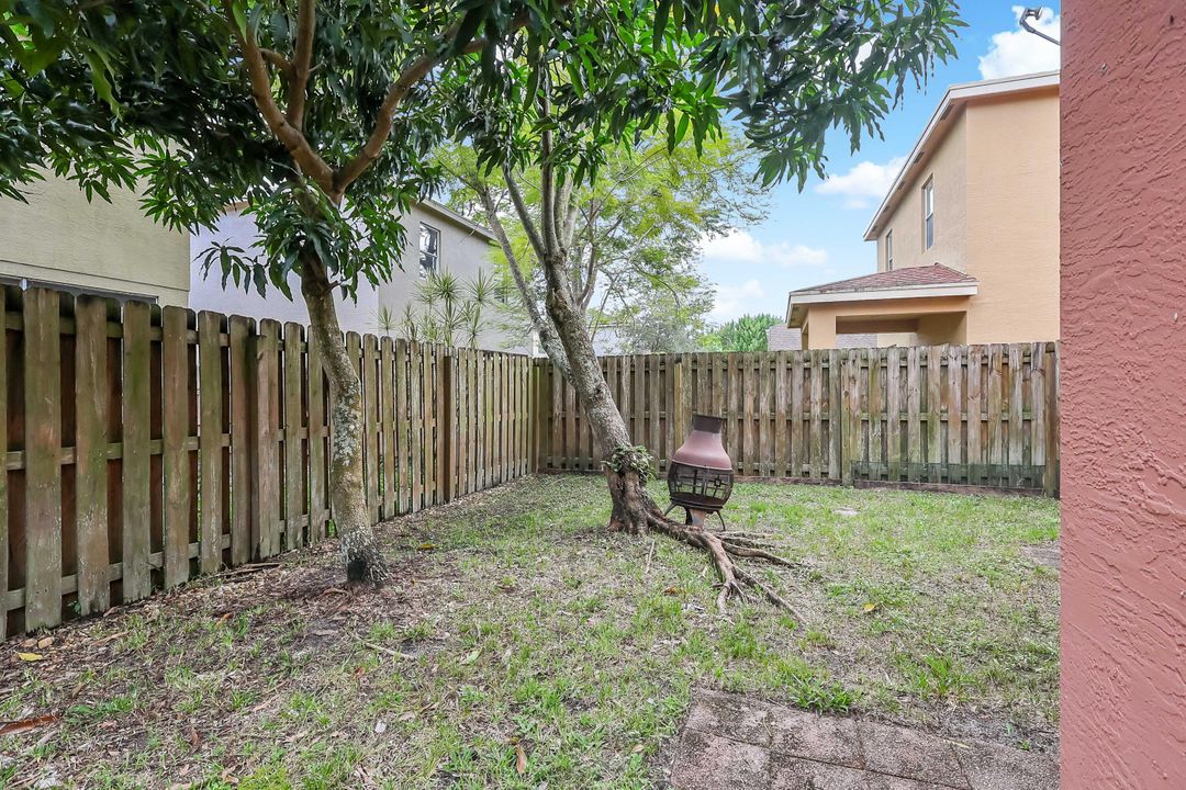 待售: $269,000 (2 贝兹, 2 浴室, 1579 平方英尺)