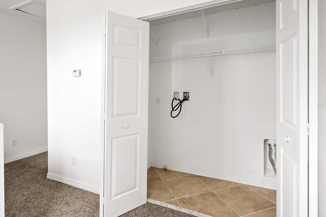 待售: $269,000 (2 贝兹, 2 浴室, 1579 平方英尺)