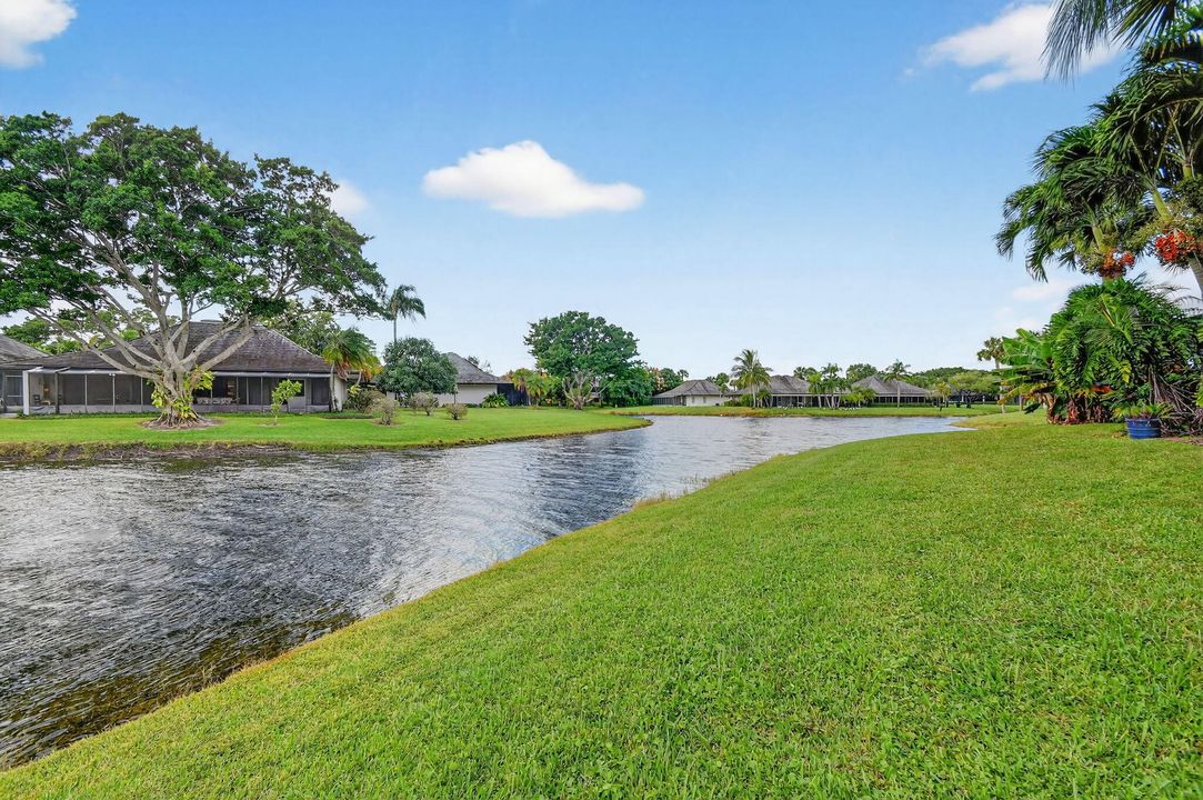 Active With Contract: $759,900 (2 beds, 2 baths, 1674 Square Feet)