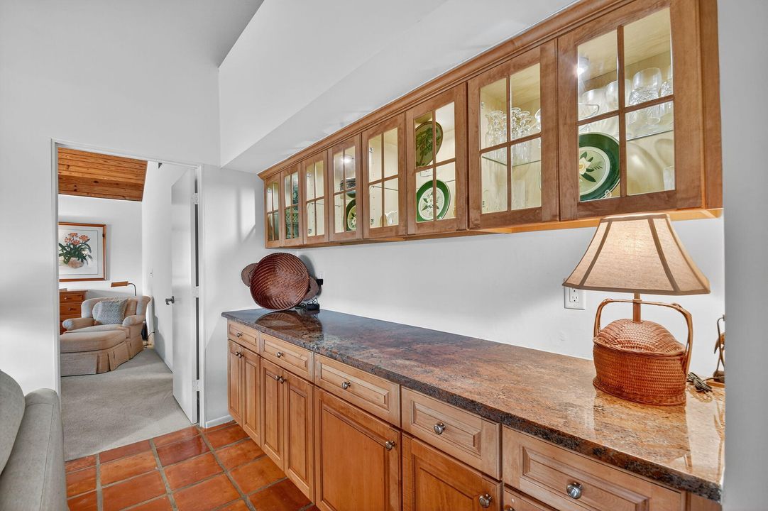 Active With Contract: $759,900 (2 beds, 2 baths, 1674 Square Feet)