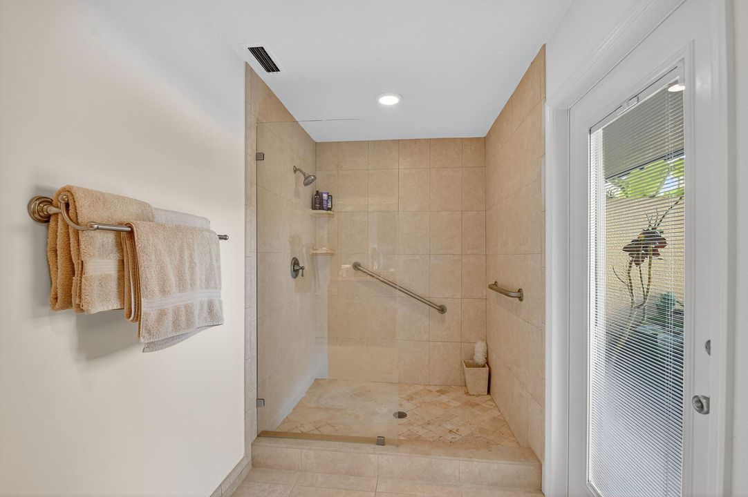 Active With Contract: $759,900 (2 beds, 2 baths, 1674 Square Feet)