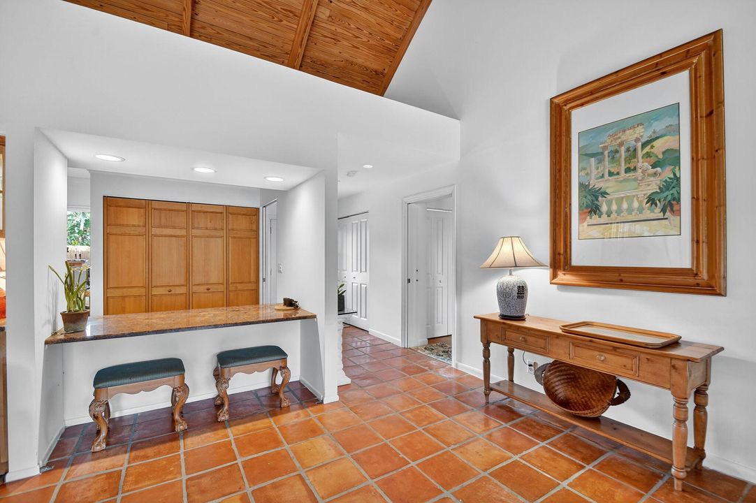 Active With Contract: $759,900 (2 beds, 2 baths, 1674 Square Feet)