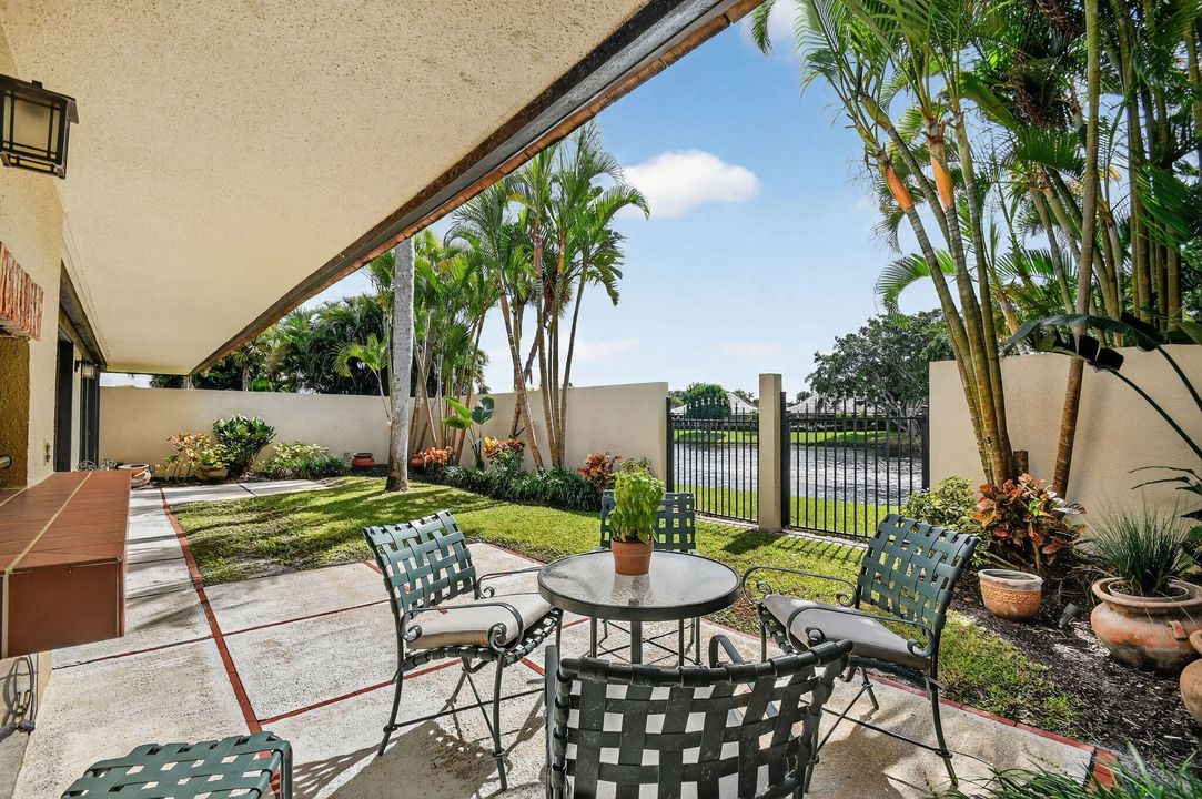 Active With Contract: $759,900 (2 beds, 2 baths, 1674 Square Feet)