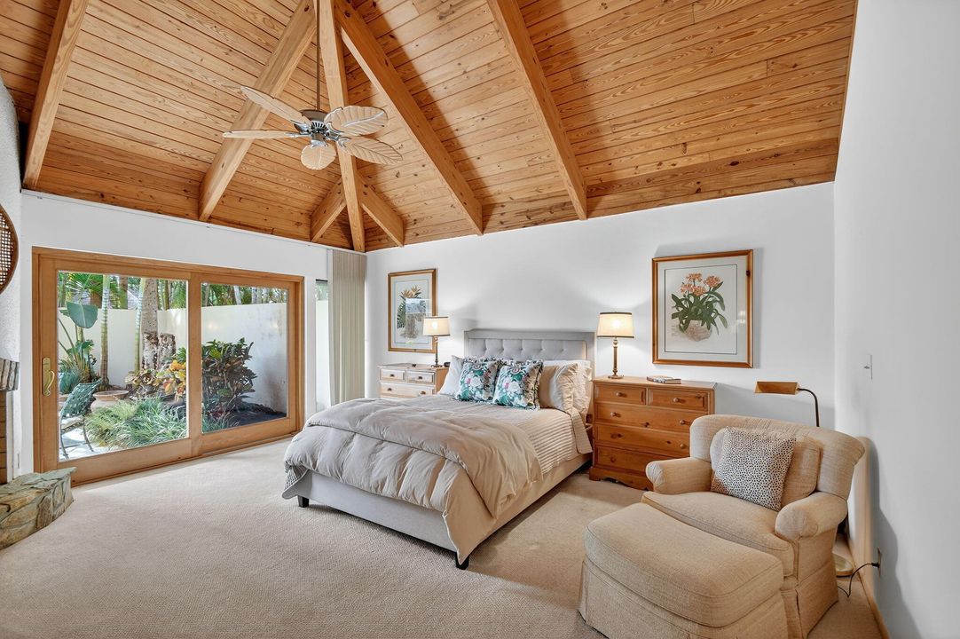 Active With Contract: $759,900 (2 beds, 2 baths, 1674 Square Feet)