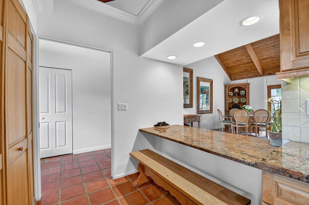 Active With Contract: $759,900 (2 beds, 2 baths, 1674 Square Feet)