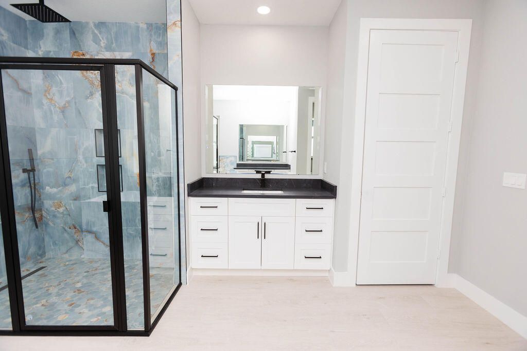 En Venta: $597,900 (4 camas, 3 baños, 2643 Pies cuadrados)