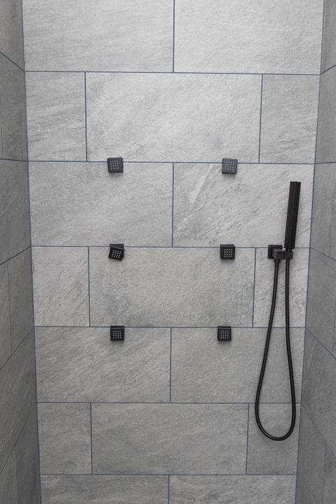 En Venta: $597,900 (4 camas, 3 baños, 2643 Pies cuadrados)