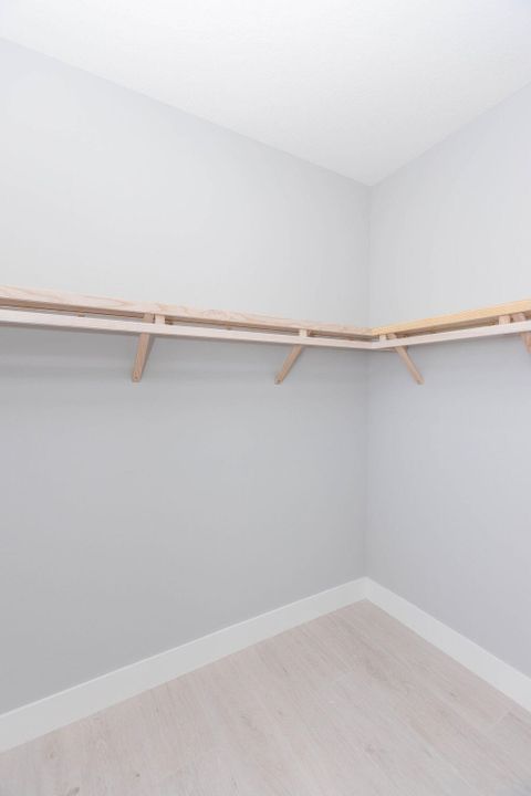 En Venta: $597,900 (4 camas, 3 baños, 2643 Pies cuadrados)