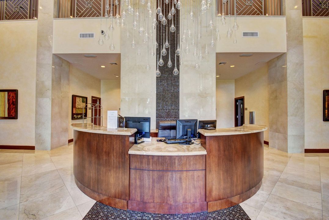 For Sale: $365,000 (2 beds, 2 baths, 1185 Square Feet)