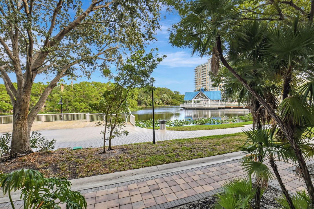 For Sale: $365,000 (2 beds, 2 baths, 1185 Square Feet)