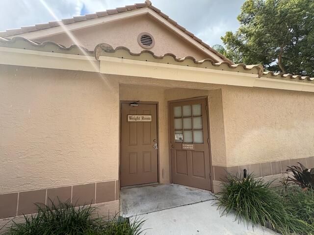 For Sale: $219,000 (1 beds, 1 baths, 805 Square Feet)