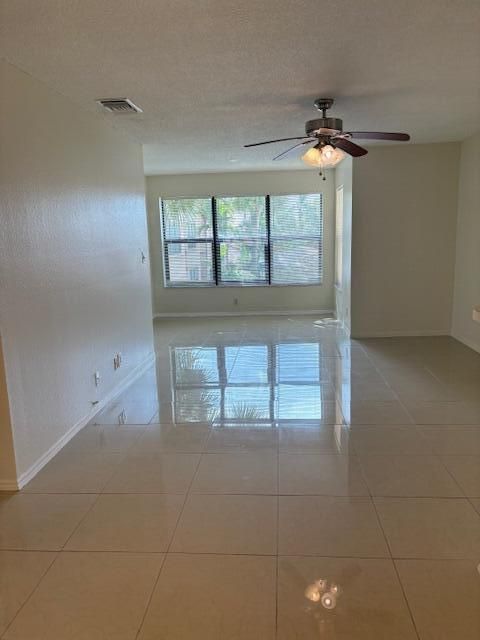 For Sale: $219,000 (1 beds, 1 baths, 805 Square Feet)