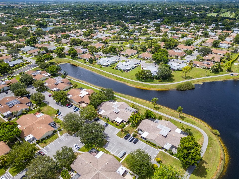 Active With Contract: $340,000 (2 beds, 2 baths, 1283 Square Feet)