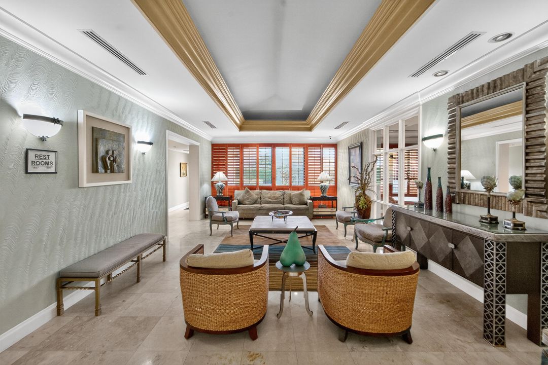 Active With Contract: $340,000 (2 beds, 2 baths, 1283 Square Feet)