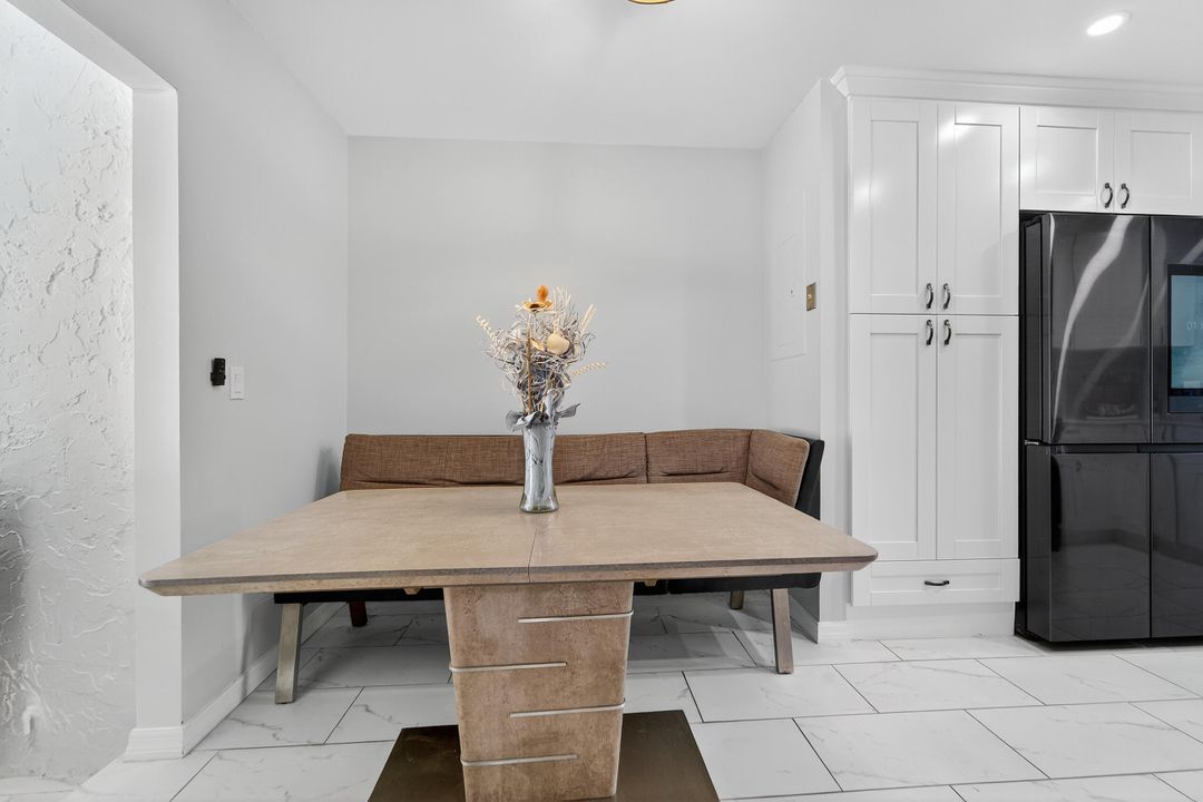 Active With Contract: $340,000 (2 beds, 2 baths, 1283 Square Feet)