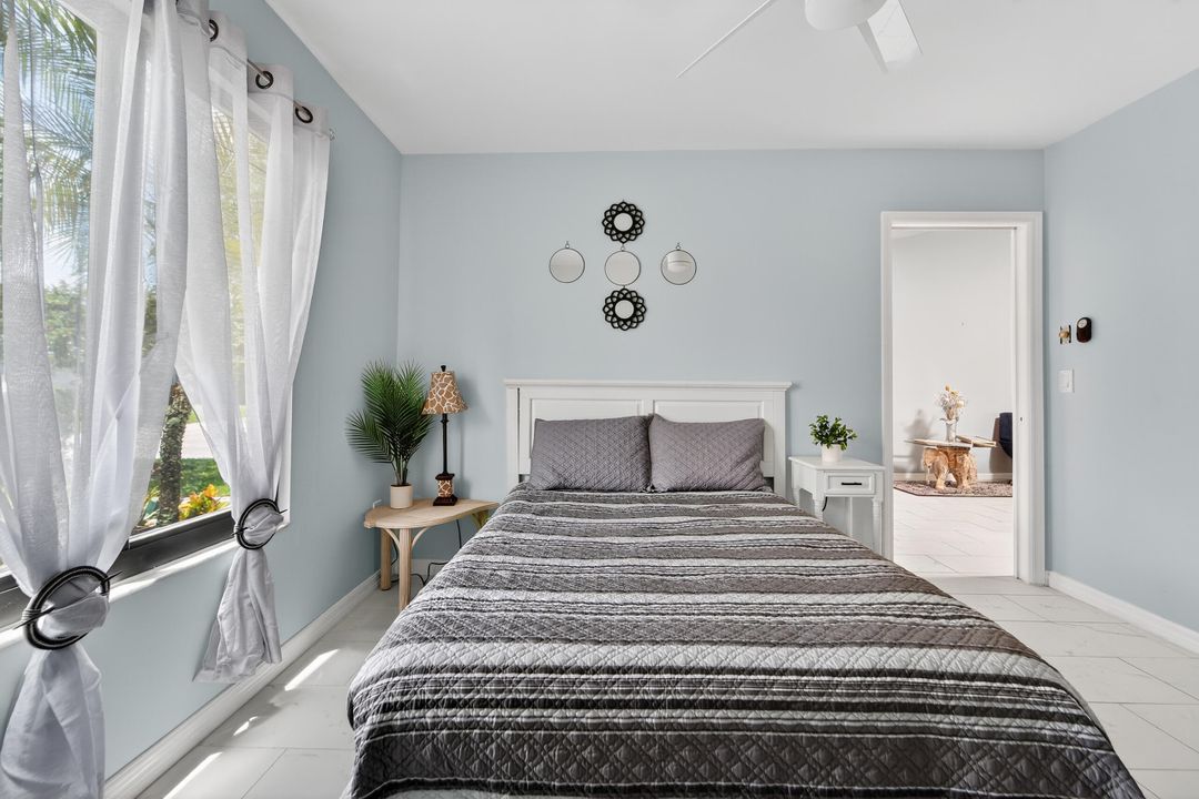 Active With Contract: $340,000 (2 beds, 2 baths, 1283 Square Feet)