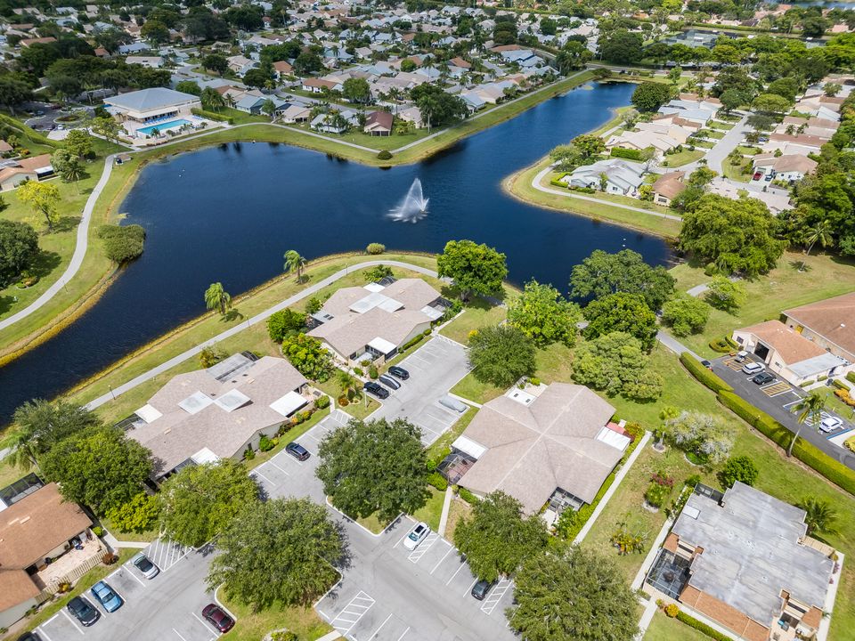 Active With Contract: $340,000 (2 beds, 2 baths, 1283 Square Feet)