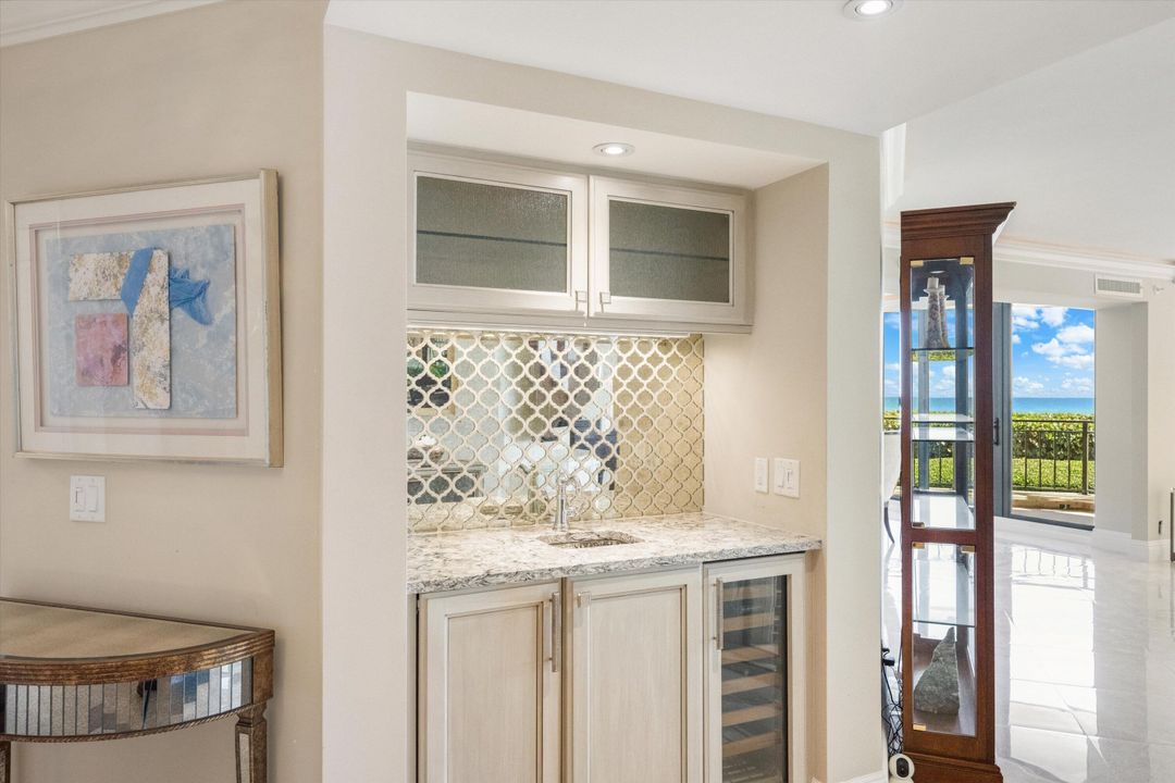 На продажу: $2,450,000 (3 спален, 3 ванн, 2676 Квадратных фут)