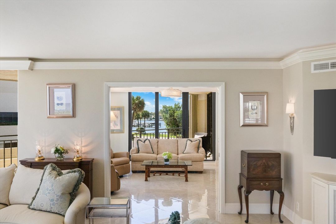 На продажу: $2,450,000 (3 спален, 3 ванн, 2676 Квадратных фут)