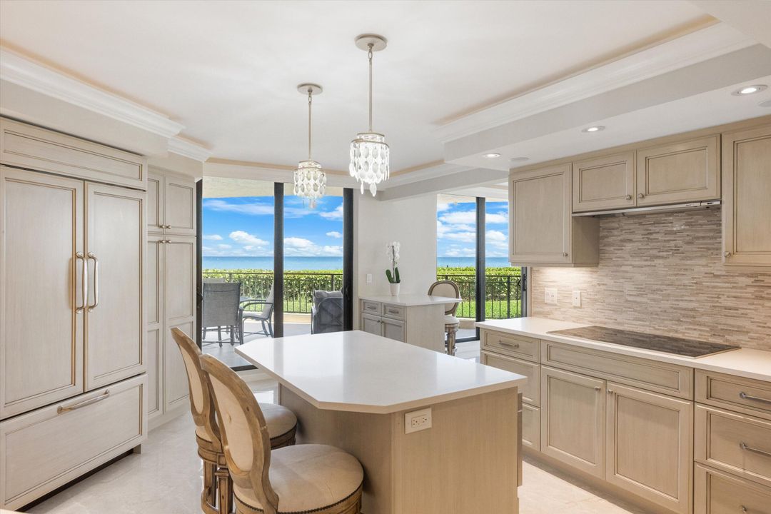 На продажу: $2,450,000 (3 спален, 3 ванн, 2676 Квадратных фут)