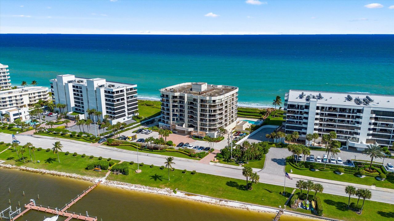 На продажу: $2,450,000 (3 спален, 3 ванн, 2676 Квадратных фут)